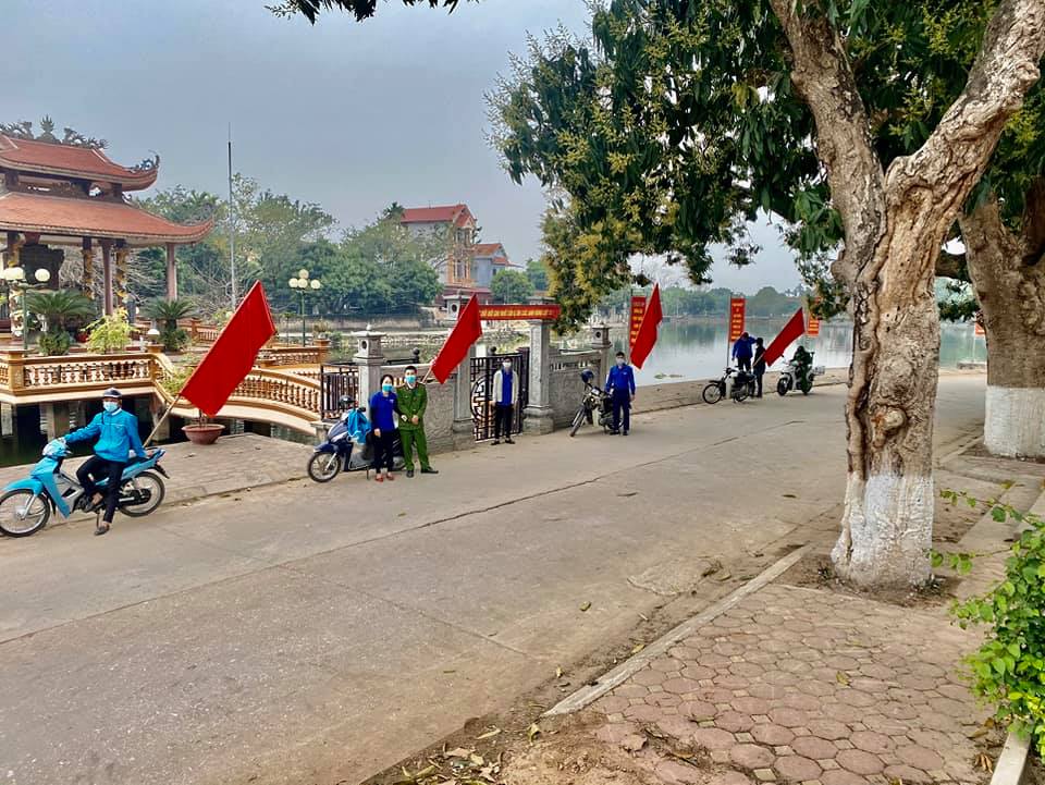 Võng Xuyên loạt ra quân kiểm tra, xử phạt và tuyên truyền lưu động chung tay phòng chống dịch bệnh Covid-19